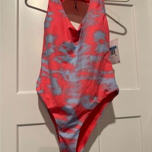 Nike women’s medium Coral & Light Blue Tie-Dye One-Piece Swimsuit